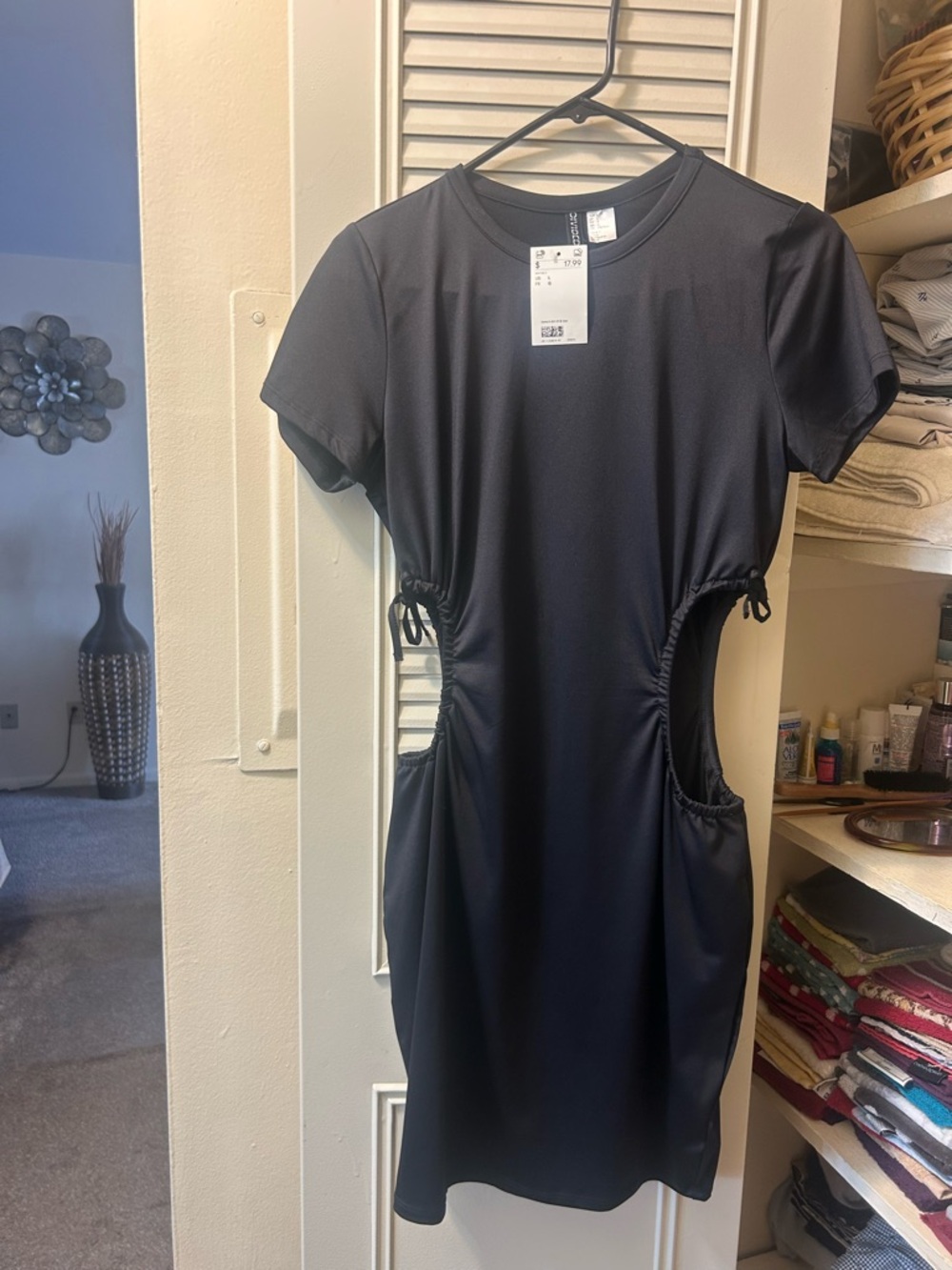 H&M Black Short-Sleeve Cutout Drawstring Midi Dress